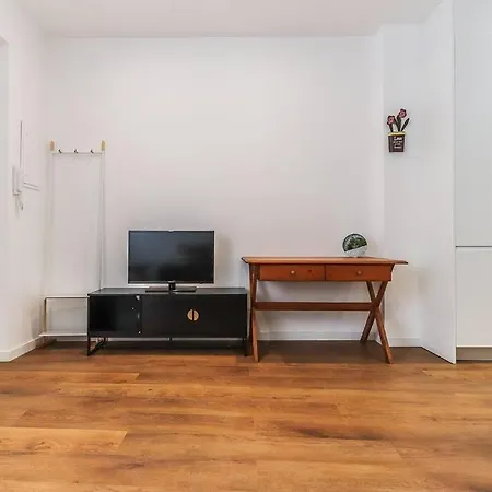 דירה Portucale ! Bright Campo Ourique W/ Terrace *