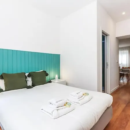 דירה Portucale ! Bright Campo Ourique W/ Terrace *