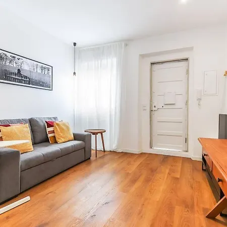 Portucale ! Bright Campo Ourique W/ Terrace * Lisboa