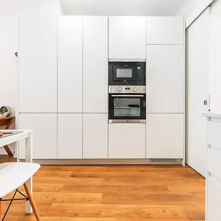 Apartman Portucale ! Bright Campo Ourique W/ Terrace *