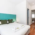 Apartament Portucale ! Bright Campo Ourique W/ Terrace *